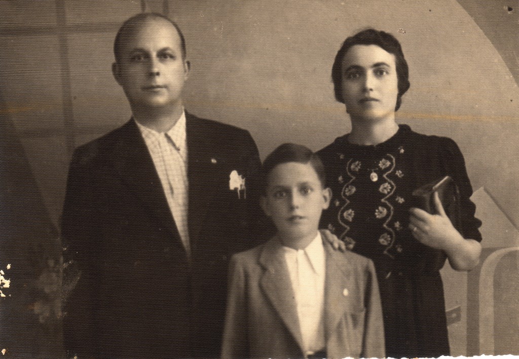 Carlo Brinati, Celia Cioli e Giovanni Brinati in una foto scattata il 15 ottobre 1939